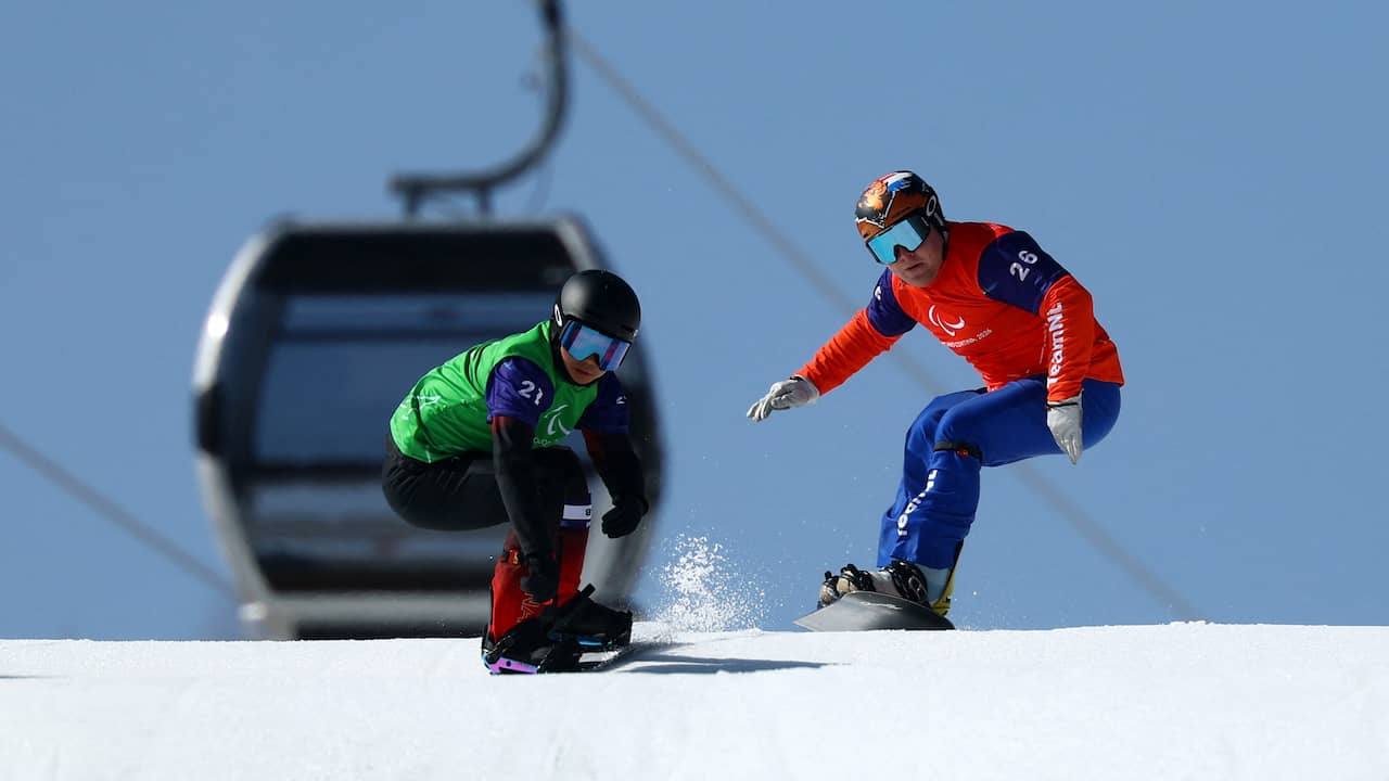 Parasnowboarder Chris Vos grijpt door val naast nieuwe paralympische ...