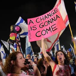 Oppositie Israël kan bij winst ook zonder regering erfenis Netanyahu aanpakken