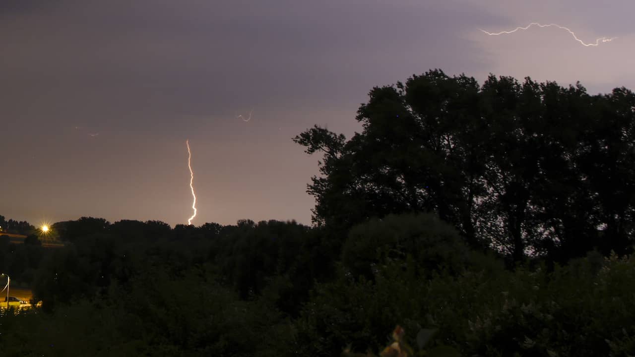Code yellow from 10:00 PM: thunderstorms, hail, and flooding