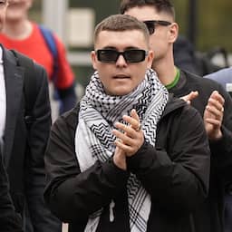 Terrorismeaanklacht tegen Kneecap-rapper ongegrond verklaard