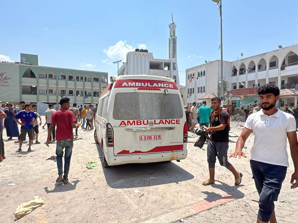 Tientallen doden gemeld na Israëlisch bombardement op veldhospitaal in Gaza