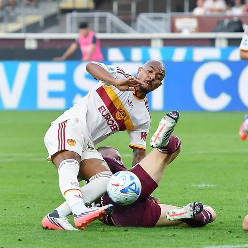Illustratie bij: Video | Malen werkt bal struikelend doel in voor zesde goal van seizoen