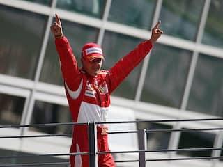 Michael Schumacher 30 jaar na eerste zege geëerd op Monza: 'Mooi van Ferrari'