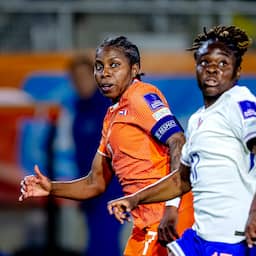 Vereerde Beerensteyn ontroerd door aanvoerdersband Oranje: 'Heb traantje gelaten'