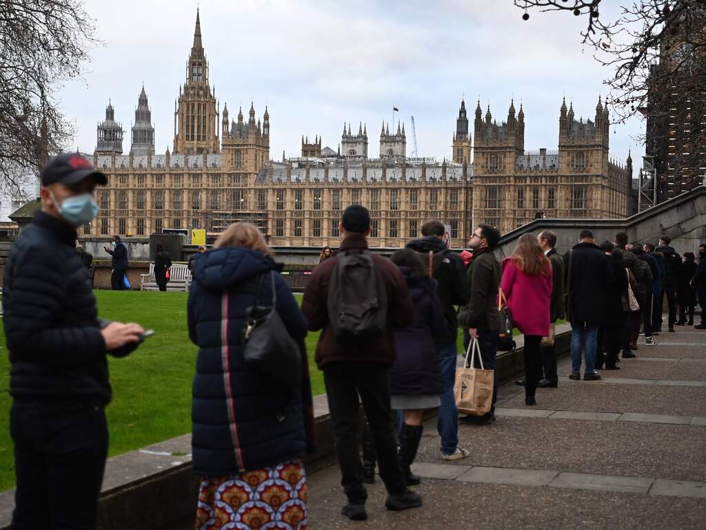Verenigd Koninkrijk worstelt met omikronvariant: dit is de situatie nu