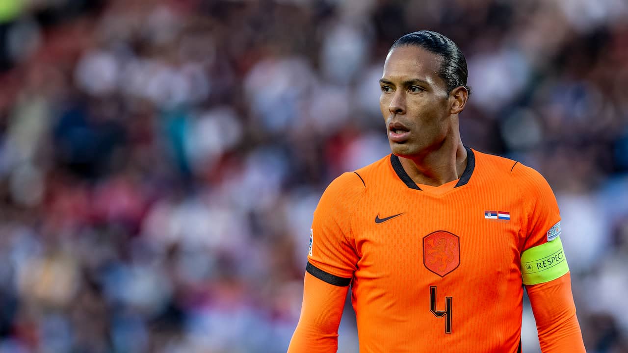 Dat Van Oranjecaptain Van Dijk wacht 100e interland: 'Dacht dat ik het nooit ...