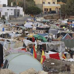 Spanje identificeert 2.000 minderjarige migranten in Ceuta die snel terug moeten