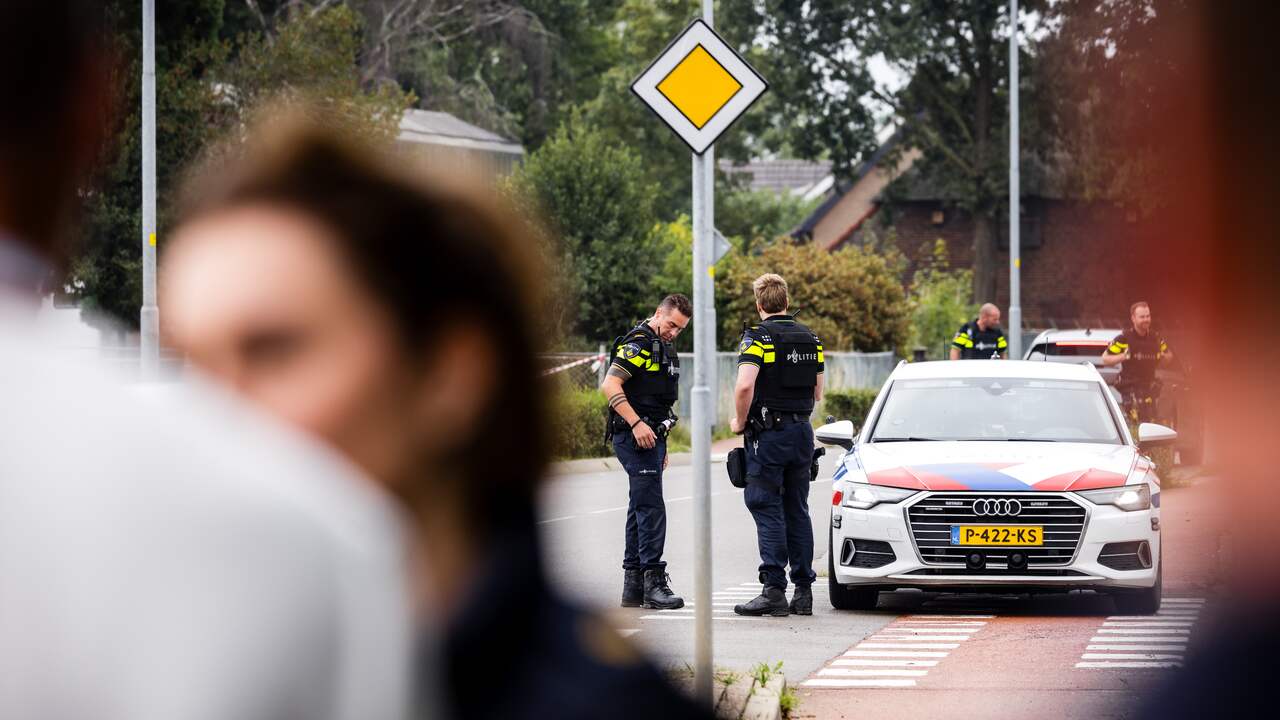 Foto bij Live Overasselt | Aanhoudingen bij politieacties op A73 en A76