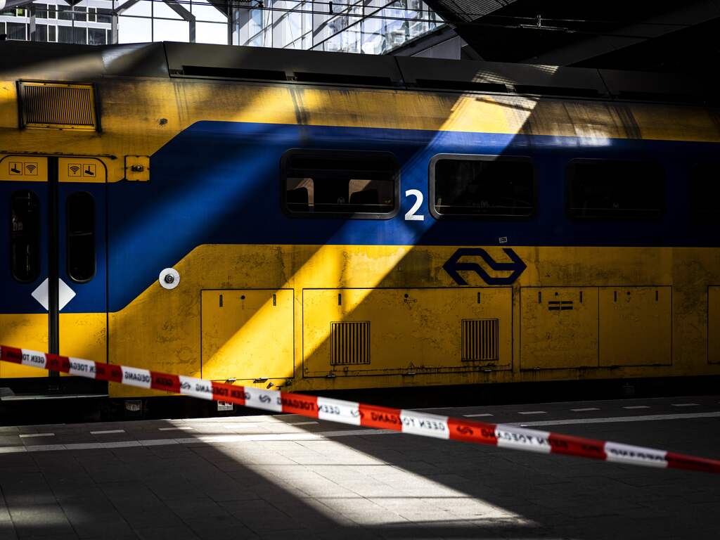 ProRail en NS trekken aan bel om 'onbeheersbare situatie' Den Haag Centraal