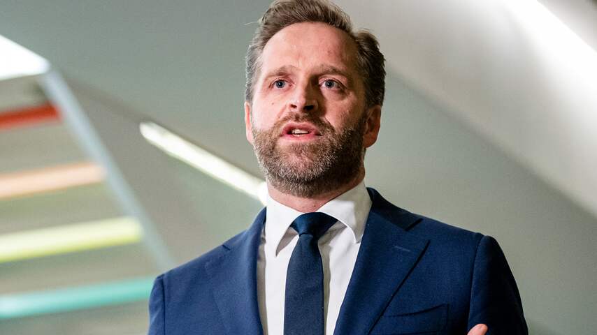 De Jonge: 'Kinderen krijgen tweede helft januari vaccinatie-uitnodiging'