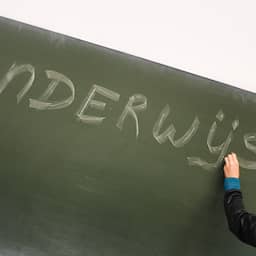 Vlaams onderwijs krijgt concretere doelen, Nederland houdt het liever vaag