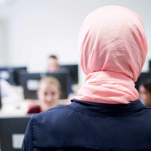 Illustratie bij: Belgische leerkracht ontslagen wegens dragen van hoofddoek