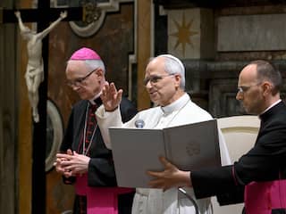 Paus Leo XIV heeft knobbeltje in long en moet geopereerd worden