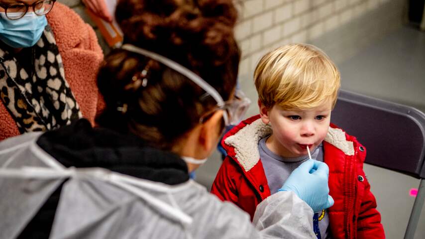 Hoe wapenen we ons tegen de Britse mutatie van het coronavirus?
