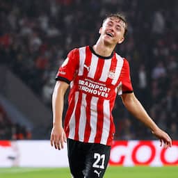 PSV'er Mijnans gaat wedstrijdshirt inlijsten na hattrick: 'Past in nieuwe huis'