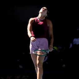 Gefrustreerde Sabalenka wacht al sinds maart op titel na vroege exit in Peking