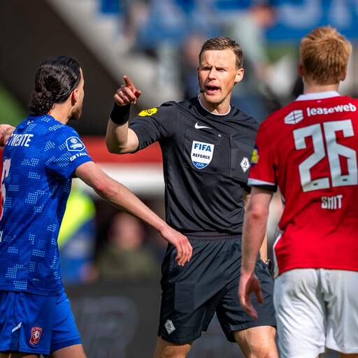 Illustratie bij: Van der Eijk fluit met Ajax-PSV eerste Eredivisie-topper uit zijn carrière