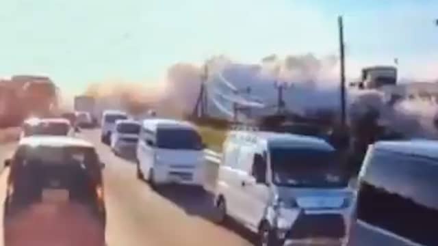 Dashcam filmt explosie in Japans winkelcentrum na zware aardbeving