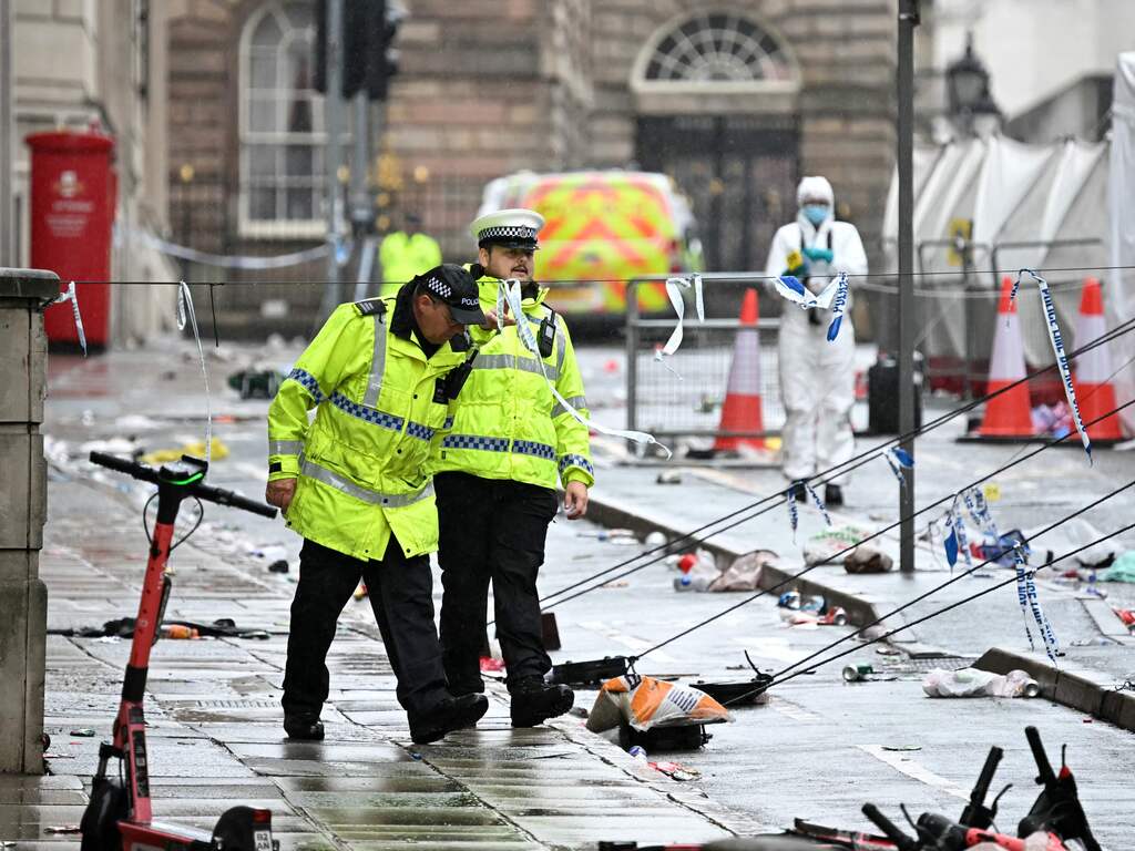 Automobilist Liverpool verdacht van poging tot moord en rijden onder invloed