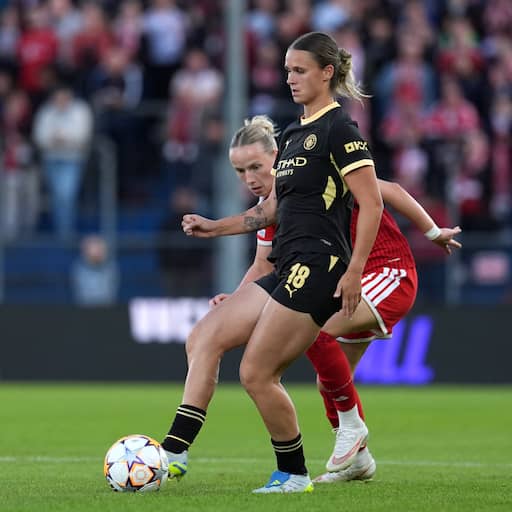 Illustratie bij: Manchester City redt punt na eigen goal Kerstin Casparij in CL-duel met Bayern