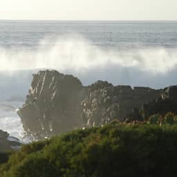 Drie doden en vijftien gewonden door enorme golven op Spaans eiland Tenerife