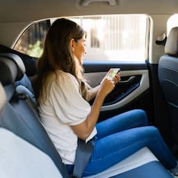 Uber krijgt boete van 825 miljoen euro vanwege stopzetten accounts chauffeurs