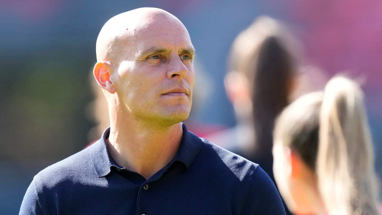 PSV Vrouwen staat ook komende seizoenen onder leiding van coach De ...
