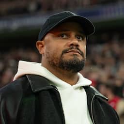 Bayern-coach Kompany stabiel na onwelwording: 'Moeten hem tegen zichzelf beschermen'