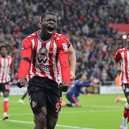 Brobbey opgelucht na prachtgoal tegen Arsenal: 'Nog nooit zoveel geluid gehoord'