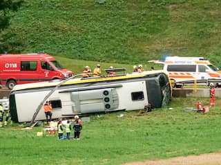 Doden en gewonden bij ongeluk met Nederlandse bus in Zwitserland
