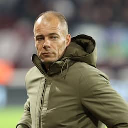 Fortuna-trainer Buijs woedend op arbiter Makkelie: 'Zo ga je niet veel in CL fluiten'