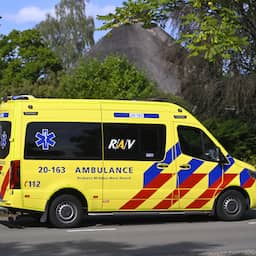 Buspassagier gewond nadat ballast van kraanwagen losschoot in Nijmegen