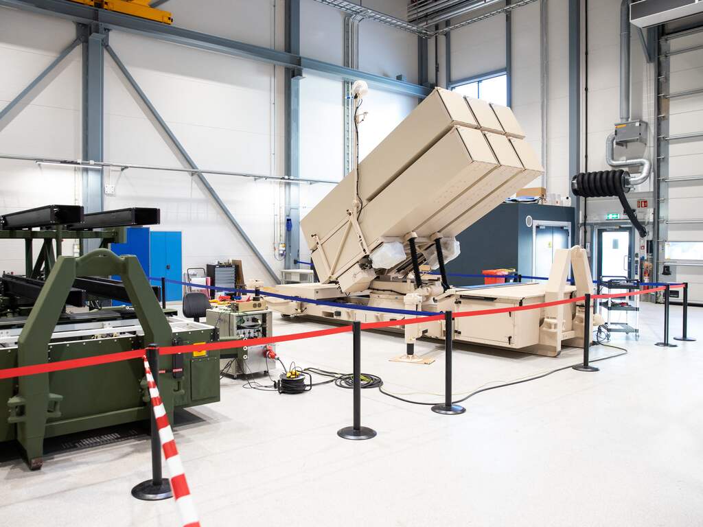 Kabinet koopt 46 tanks en investeert miljarden in luchtafweer voor eigen leger