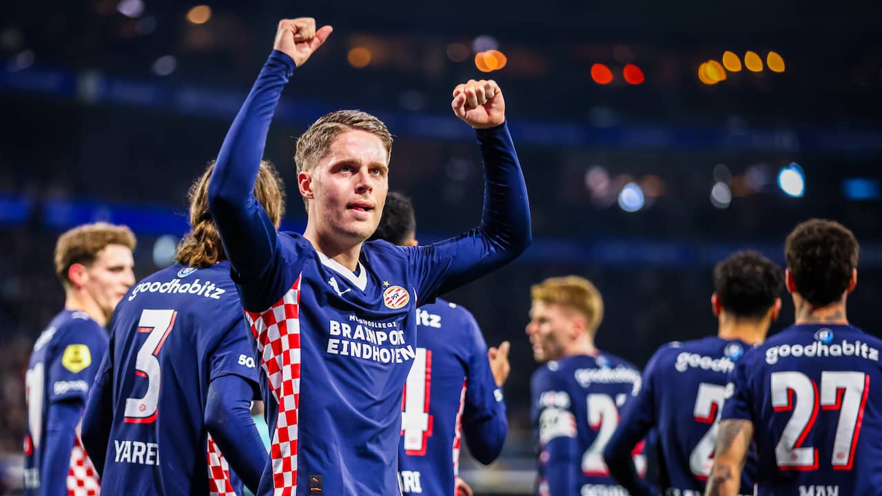 PSV boekt op bezoek bij Heerenveen negende overwinning op rij in Eredivisie