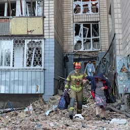 Dertien doden en tientallen gewonden door Russische raketaanval op Kyiv