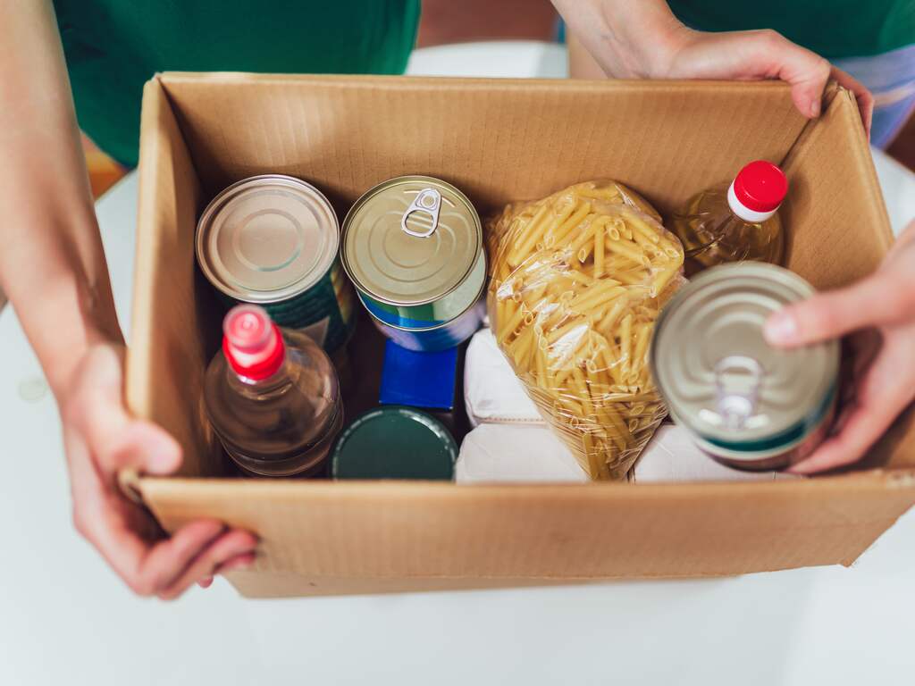 Justitie VS vervolgt 47 mensen voor stelen van 240 miljoen dollar aan coronasteun