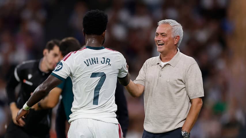 Real-coach Mourinho steunt Vinícius: 'Als ik hem was, had ik Spanje verlaten'
