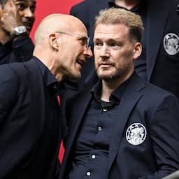Ajax-directeuren Kroes en Beuker fysiek belaagd door twee PSV-fans na topper