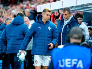 Ronaldo bedankt fans niet na reserverol bij Portugal: 'Ik ga met hem praten'