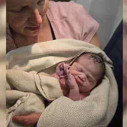 Vrouw bevalt vlak voor landing in VS aan boord van vliegtuig