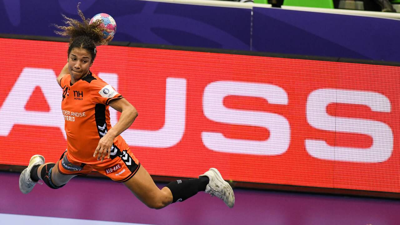 Handbalster Amega: 'Genot om in dit Oranje te mogen spelen' | Sport ...