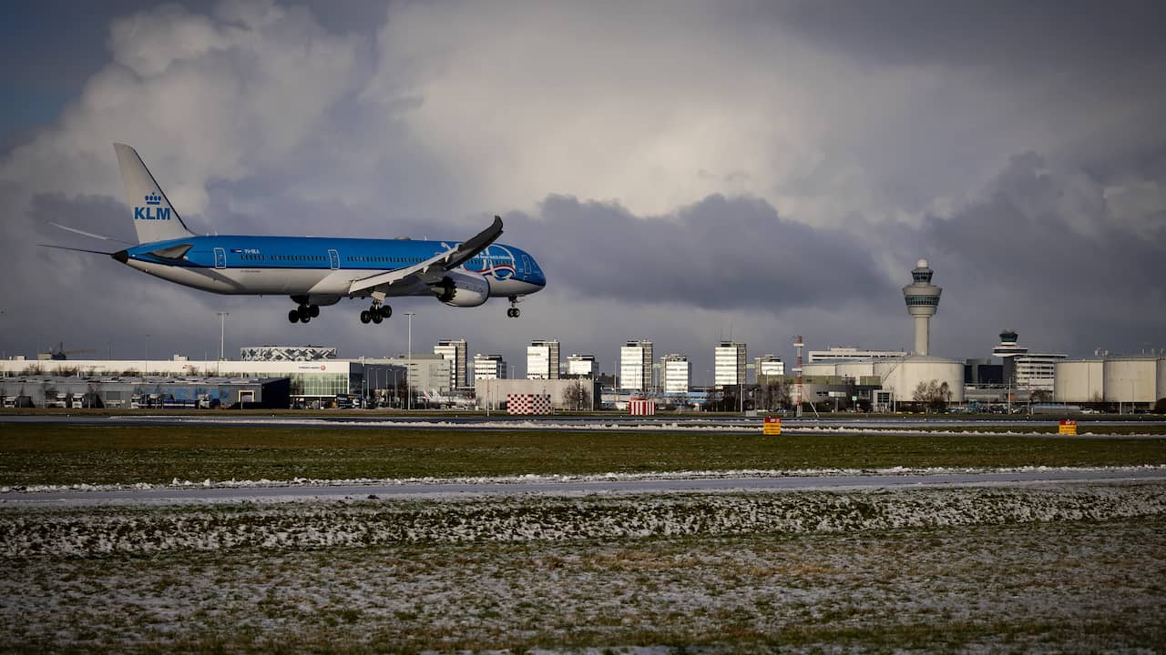 Rond 450 vluchten geannuleerd op Schiphol, aantal zal waarschijnlijk groeien