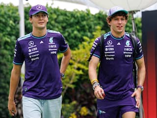 Mercedes verdeelt updatepakketten in Singapore: Russell terug naar oude auto