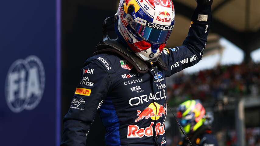 Foto bij Verstappen verovert in Maleisië eerste poleposition van het seizoen