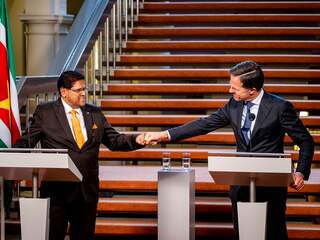 Rutte noemt bezoek Surinaamse president Santokhi 'historisch'