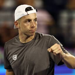 Griekspoor bereikt opnieuw halve finales in Dubai na zege op talent Mensík