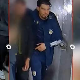 Verdachte (21) meldt zichzelf na gooien zware paal op medewerker in De Kuip