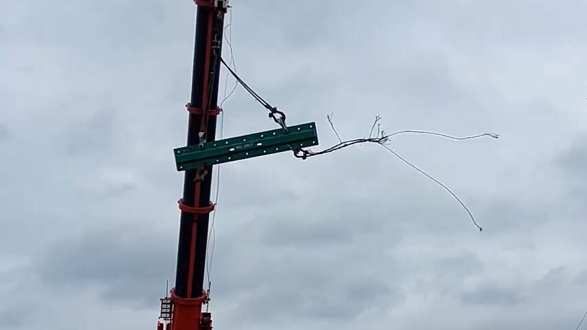 Cameraman legt moment vlak na instorten brug in Lochem vast