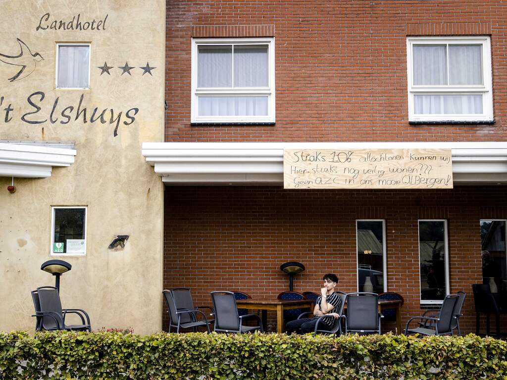 Gemeenten gewaarschuwd: 'Meer flexibiliteit nodig, anders asielzoekers in hotels'