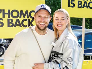 Presentatoren Tim Senders en Kiki Bosman krijgen een jongetje